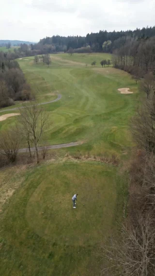 ⏳ Viele warten auf den perfekten Kaufzeitpunkt und verlieren dadurch Jahre.

Der Gedanke ist nachvollziehbar, noch etwas warten, vielleicht fallen die Preise, vielleicht werden die Zinsen besser.

In der Realität ist der „perfekte Zeitpunkt“ fast nie klar erkennbar, erst rückblickend wird es meistens sichtbar.

Während viele abwarten, entwickeln sich Mieten weiter,
Baukosten steigen und Zeit arbeitet gegen die Kaufkraft.

Gerade bei Kapitalanlagen entscheidet nicht das perfekte Timing, sondern eine durchdachte, langfristige Strategie.

📩 Wenn Sie verstehen möchten, worauf es bei Immobilieninvestments wirklich ankommt, melden Sie sich gerne bei uns.