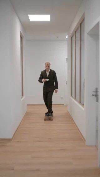 ⚠️ Die meisten rechnen Immobilien falsch.

Sie schauen auf Kaufpreis, Finanzierung und Miete.

Eine Zeile fehlt aber und diese kann den Unterschied zwischen negativem und positivem Cashflow machen.

In diesem Video rechnen wir eine echte Beispielkonstellation aus einem unserer Projekte durch und zeigen, warum viele Anleger Immobilien komplett anders bewerten sollten.

📩 Wenn Sie wissen möchten, wie eine Immobilie mit Ihren persönlichen Zahlen wirken kann, vereinbaren Sie gerne ein unverbindliches Beratungsgespräch.