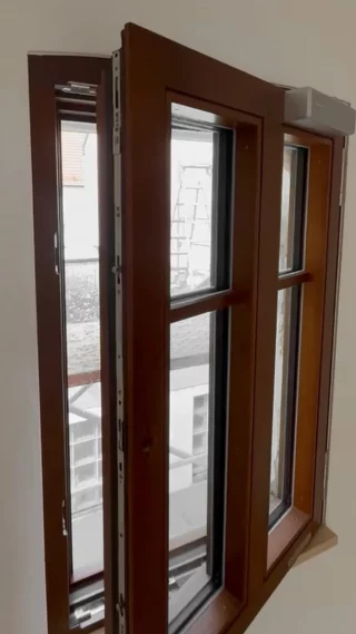 😳 180 kg pro Fenster. Niemand wollte den Auftrag übernehmen.

Was zunächst als unmöglich galt, wurde am Ende doch umgesetzt, allerdings mit deutlich höherem Aufwand und erheblichen Mehrkosten.

Die ganze Geschichte erzählen wir im Reel.