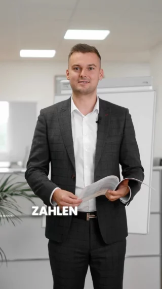 📊 Jeder Kunde erhält bei uns eine individuelle Berechnung.

Wir rechnen Ihre persönliche Situation mit Ihrem Einkommen, Ihrem Steuersatz und den aktuellen Projektdaten durch.

Wir zeigen anhand einer Beispielwohnung aus unserem Projekt in Nürnberg-Fischbach, wie eine solche Berechnung aussehen kann und warum viele Anleger das Potenzial einer Immobilie unterschätzen.

📩 Wenn Sie wissen möchten, wie eine Immobilie in Ihrem persönlichen Fall wirken kann, vereinbaren Sie gerne ein unverbindliches Beratungsgespräch.

Hinweis: Die dargestellte Berechnung dient ausschließlich als Beispiel und stellt keine Anlage-, Steuer- oder Rechtsberatung dar. Die tatsächliche Entwicklung hängt von Ihrer individuellen Situation ab.